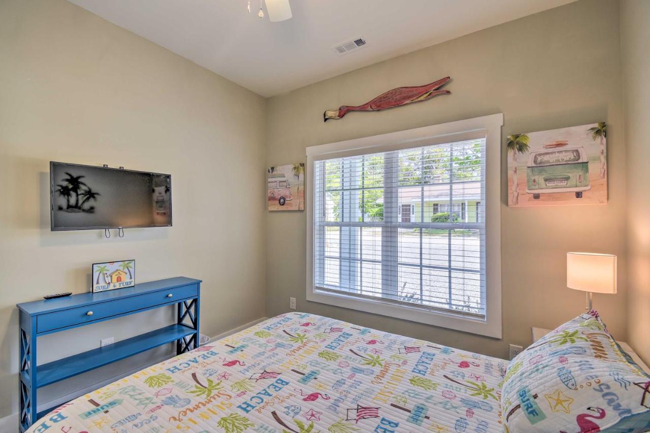 Ocean Isle Beach Home With Shared Lanai And Grill Kültér fotó